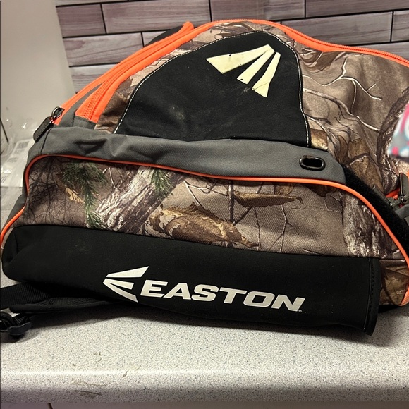 Easton Double Bat Bag/EquipmentCamouflage Black Backpack Orange Accents - Picture 4 of 12